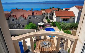 Hektorovic Poolside Apartments